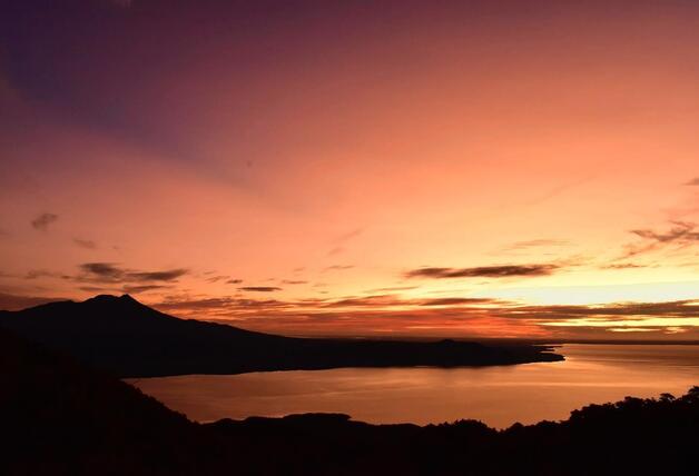 Sunset1-55ba21f4-fdfd1fd0.jpg