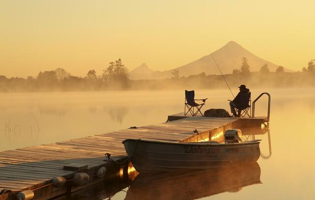 AMANECER-MUELLE-BOTE-Y-EDU-d2ac7ac0.jpg
