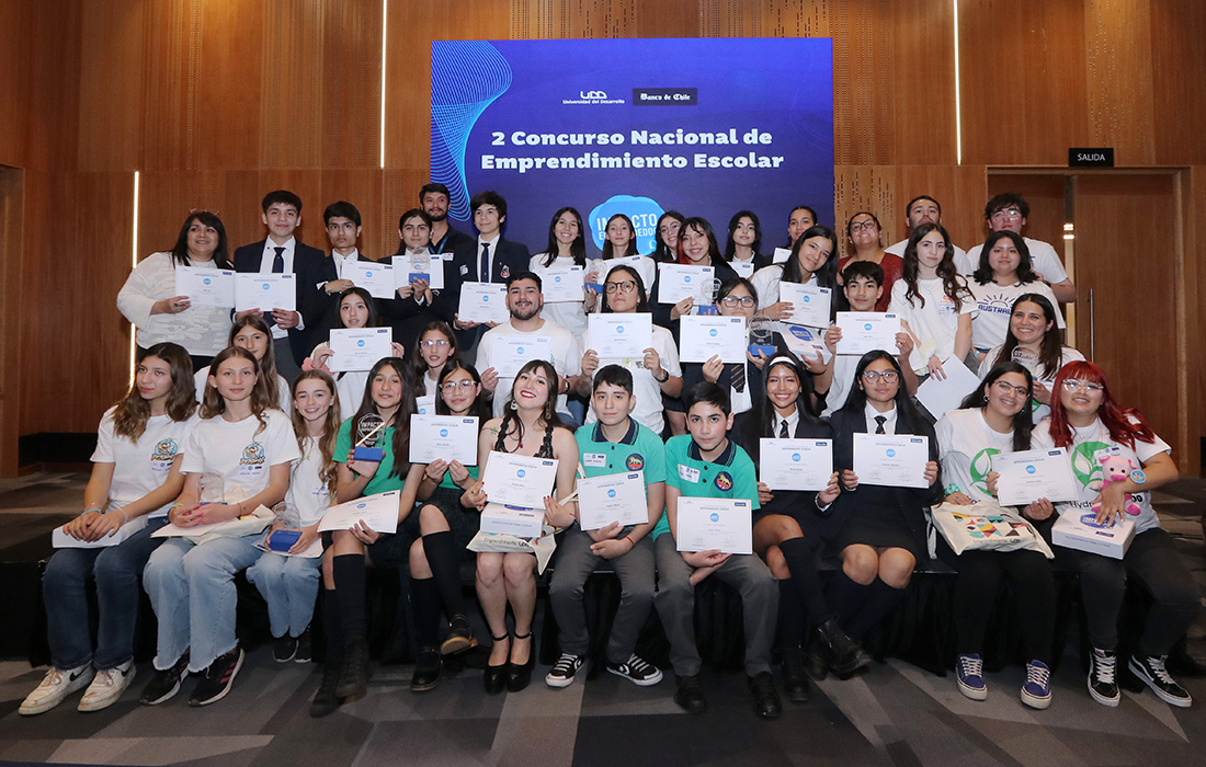 Banco de Chile y Universidad del Desarrollo lanzan convocatoria para la 3ª versión del Concurso Nacional de Emprendimiento Escolar Impacto Emprendedor